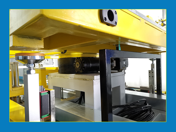 重載型中空旋轉(zhuǎn)平臺(tái)應(yīng)用案例汽車(chē)行業(yè)